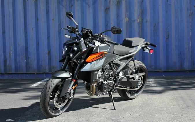 2024 KTM 990 Duke: MD Ride Review (Bike Reports) (News)