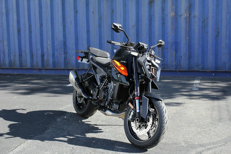 2024 KTM 990 Duke