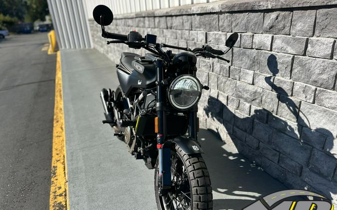 2023 Husqvarna Svartpilen 401