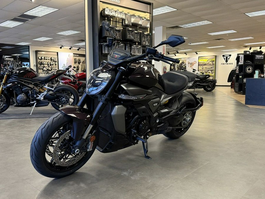 2026 Ducati XDiavel V4 Black Lava