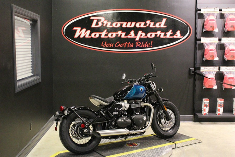 2026 Triumph Bonneville Bobber Interstellar Blue