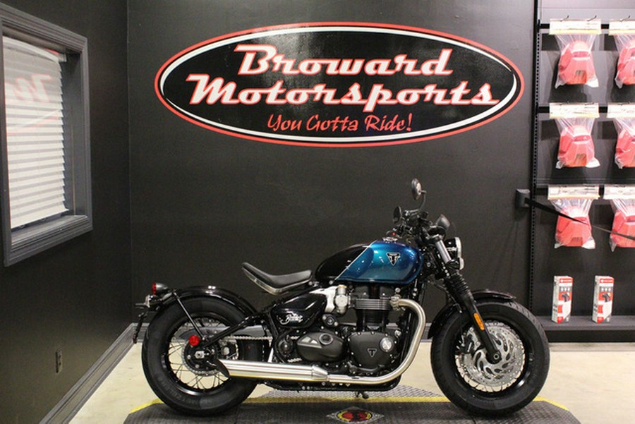 2026 Triumph Bonneville Bobber Interstellar Blue