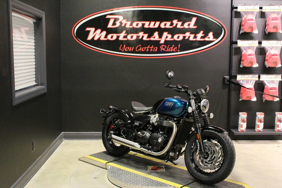 2026 Triumph Bonneville Bobber Interstellar Blue