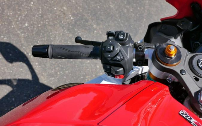 2026 Yamaha YZF R7 70Th Anniversary Edition