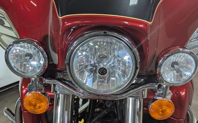 2007 Harley-Davidson Electra Glide® Ultra Classic® Two-Tone Fire Red and Vivid Black