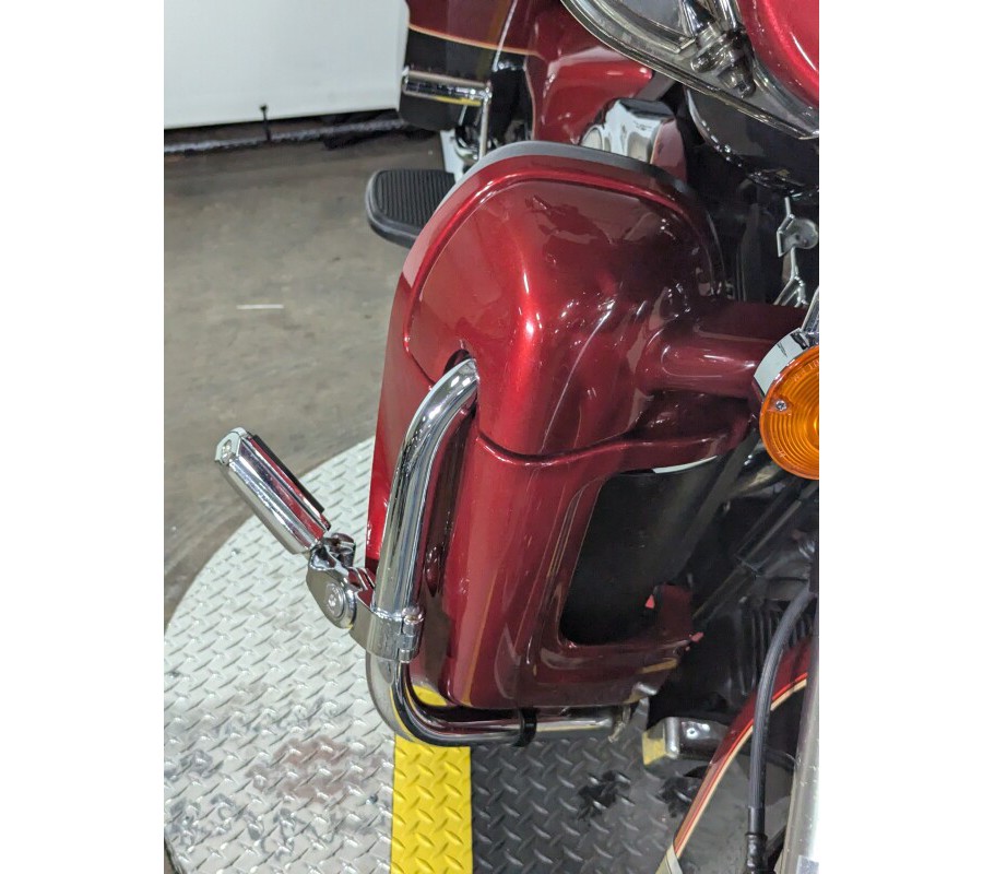 2007 Harley-Davidson Electra Glide® Ultra Classic® Two-Tone Fire Red and Vivid Black