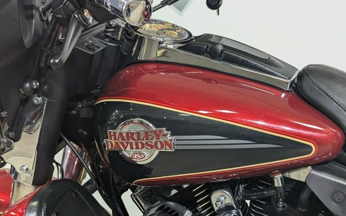 2007 Harley-Davidson Electra Glide® Ultra Classic® Two-Tone Fire Red and Vivid Black