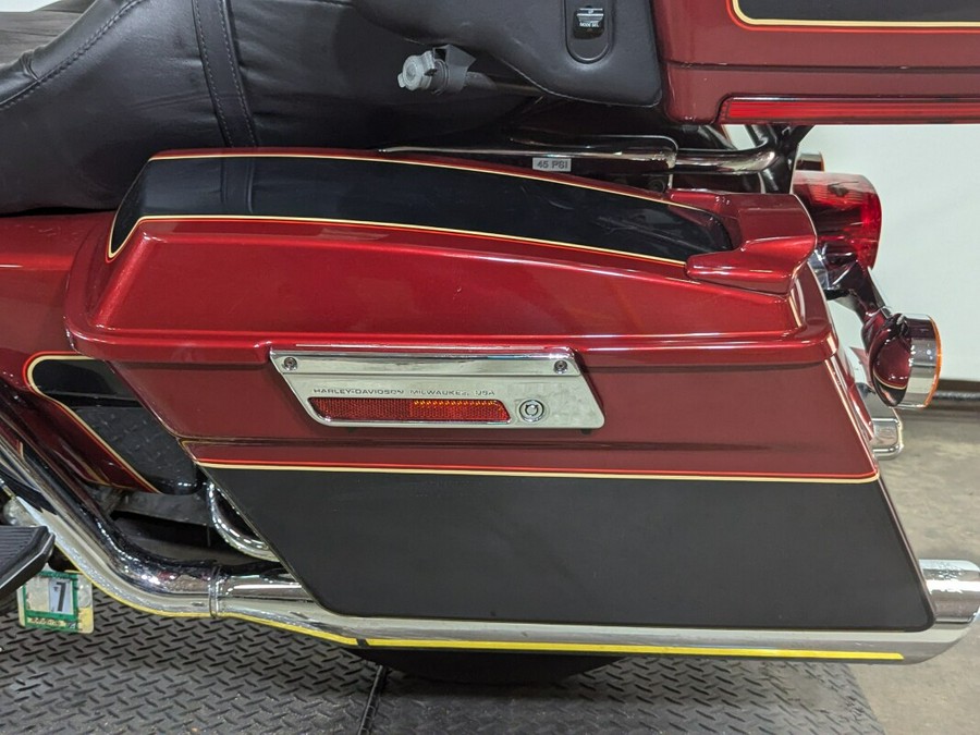 2007 Harley-Davidson Electra Glide® Ultra Classic® Two-Tone Fire Red and Vivid Black