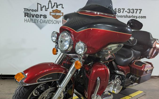 2007 Harley-Davidson Electra Glide® Ultra Classic® Two-Tone Fire Red and Vivid Black