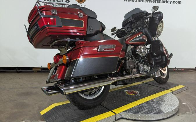 2007 Harley-Davidson Electra Glide® Ultra Classic® Two-Tone Fire Red and Vivid Black