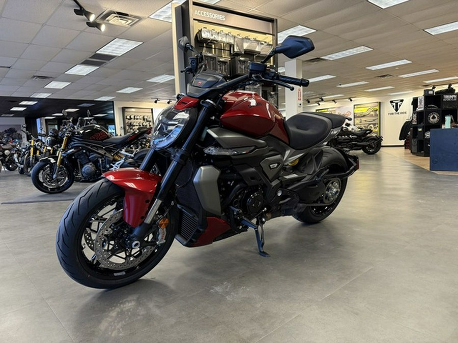 2026 Ducati XDiavel V4 Burning Red