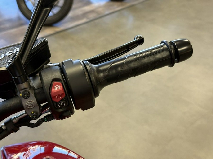 2026 Ducati XDiavel V4 Burning Red