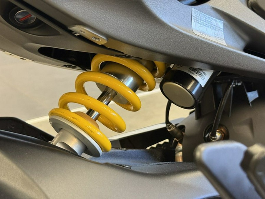 2026 Ducati XDiavel V4 Burning Red