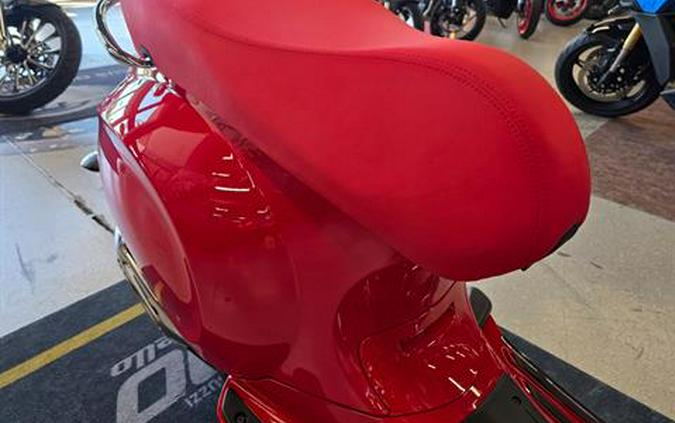 2025 Vespa Primavera 150 Red