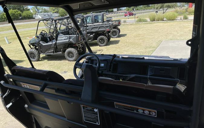 2026 Can-Am Defender MAX Lone Star HD11