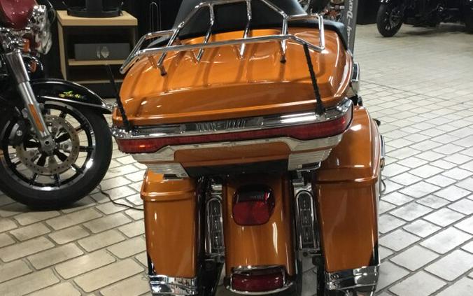 2016 Harley-Davidson® Ultra Limited Two-Tone Amber Whiskey/Vivid Black