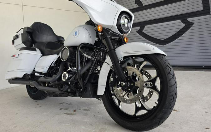 2020 Harley-Davidson® Street Glide® Special Stone Washed White Pearl