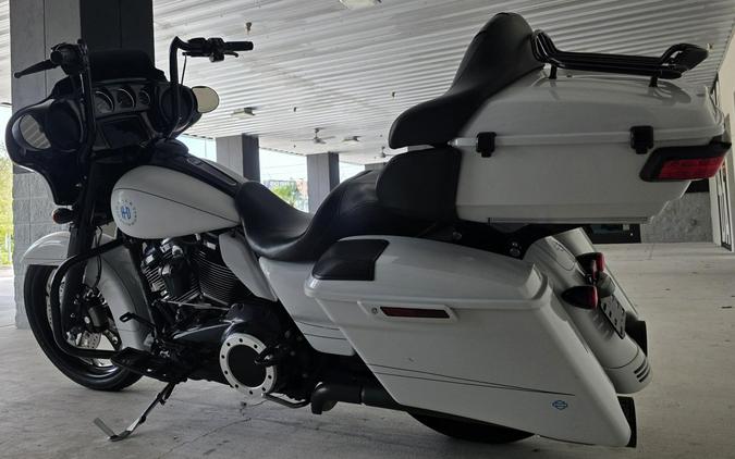 2020 Harley-Davidson® Street Glide® Special Stone Washed White Pearl