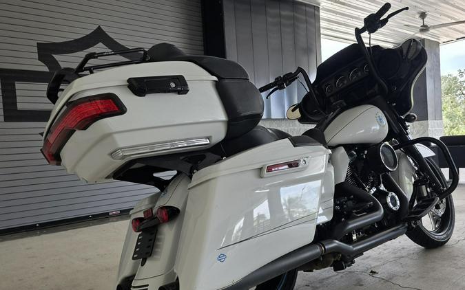 2020 Harley-Davidson® Street Glide® Special Stone Washed White Pearl