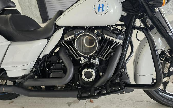 2020 Harley-Davidson® Street Glide® Special Stone Washed White Pearl