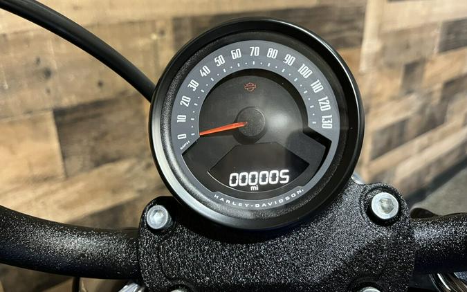 2026 Harley-Davidson® Street Bob® Aurora Blue Denim - Chrome w/Cast Wheels FXBB