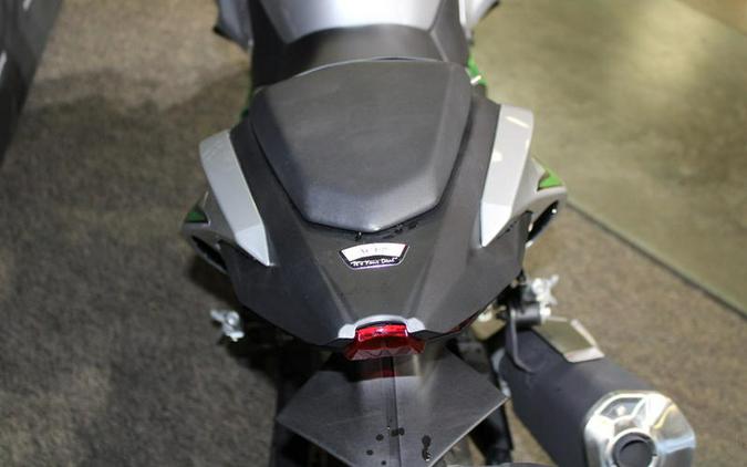 2024 Kawasaki Ninja® 7 Hybrid ABS