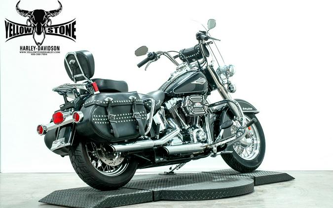 2015 Harley-Davidson® Heritage Softail® Classic Vivid Black