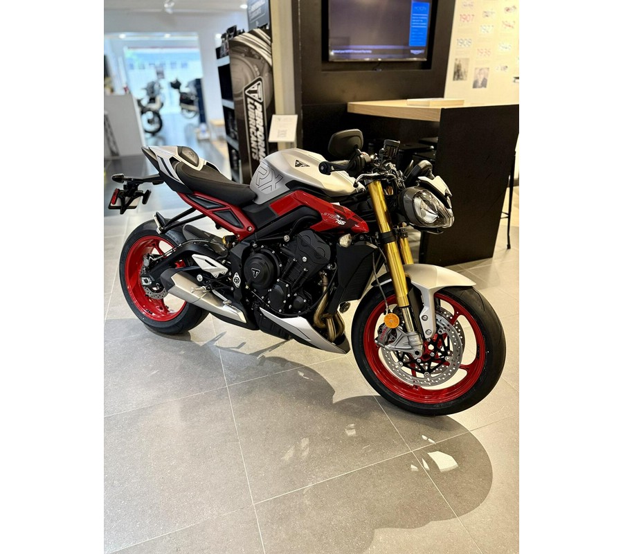 2026 Triumph STREET TRIPLE 765 RX
