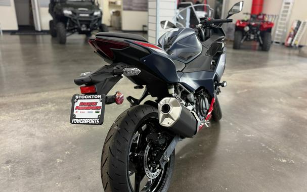 2026 Kawasaki NINJA 500 KRT SE ABS