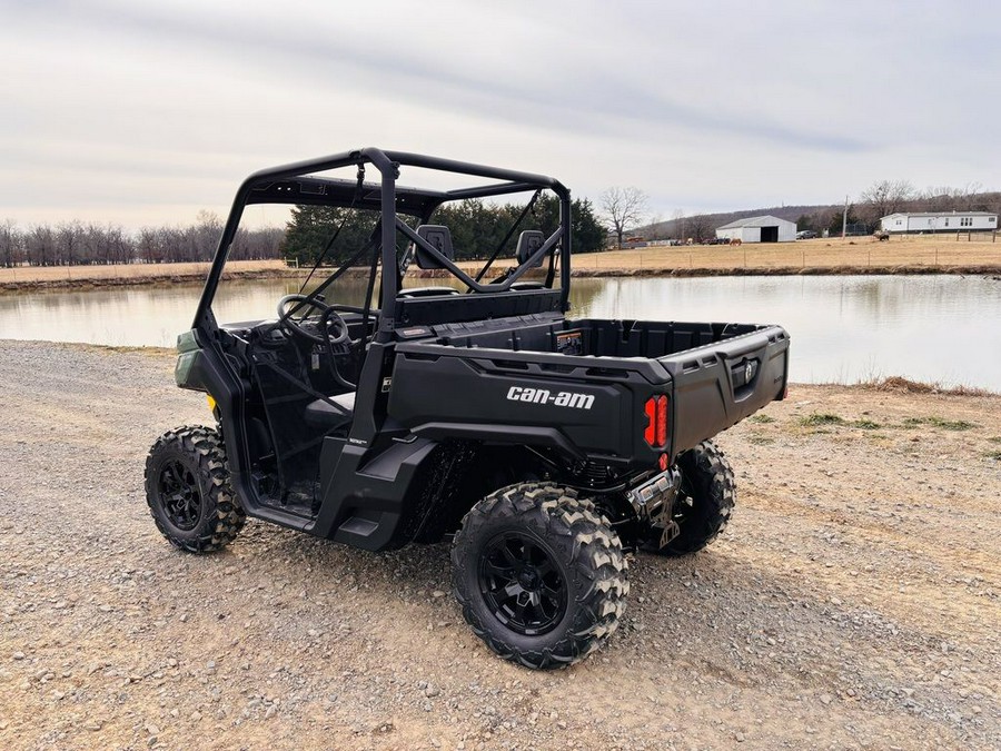 2026 Can-Am® Defender DPS HD7 Compass Green