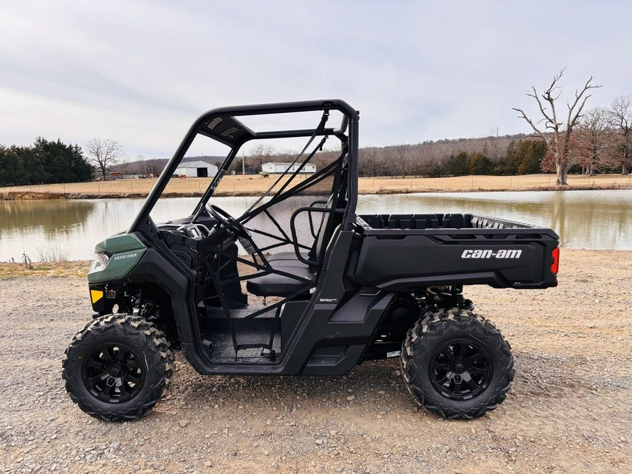 2026 Can-Am® Defender DPS HD7 Compass Green