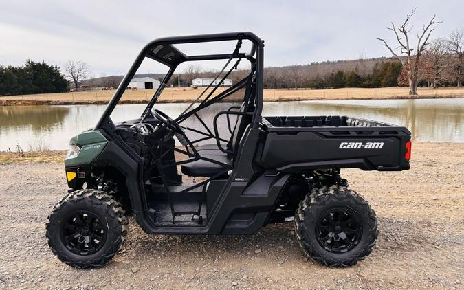 2026 Can-Am® Defender DPS HD7 Compass Green
