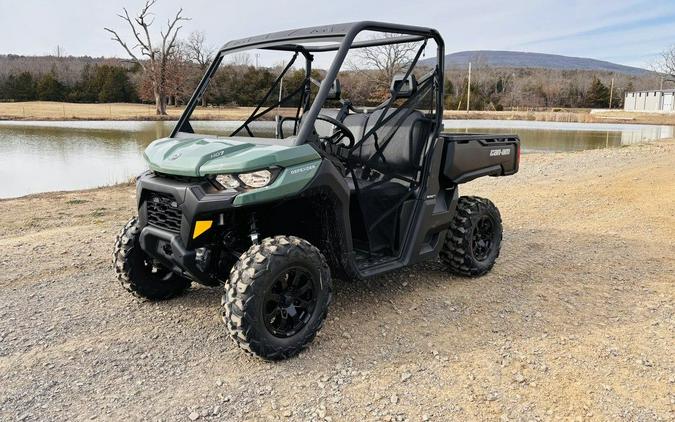 2026 Can-Am® Defender DPS HD7 Compass Green