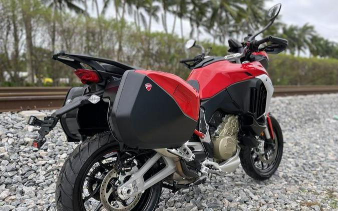 2022 Ducati Multistrada V4S Ducati Red / Alloy Wheels