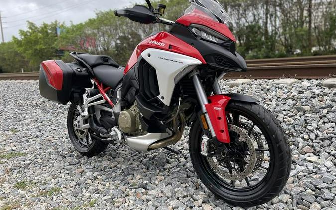 2022 Ducati Multistrada V4S Ducati Red / Alloy Wheels