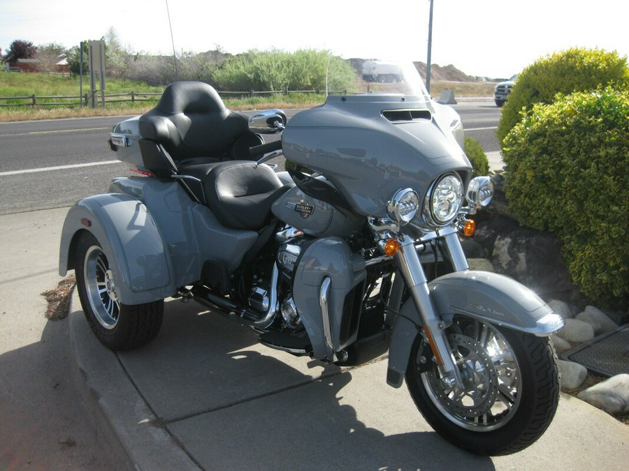 2024 Harley-Davidson Tri Glide Ultra Billiard Gray