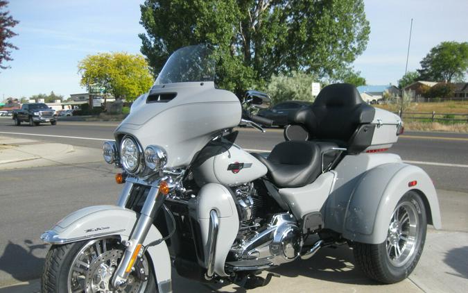 2024 Harley-Davidson Tri Glide Ultra Billiard Gray