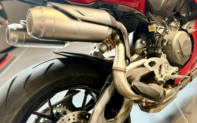 2026 Ducati PANIGALE V2S