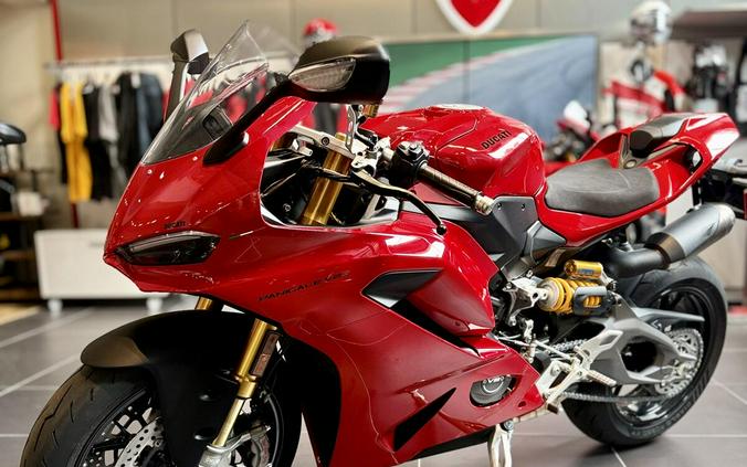 2026 Ducati PANIGALE V2S