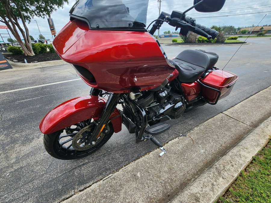 FLTRXS 2018 Road Glide Special