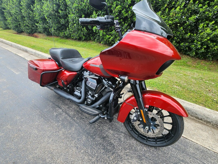 FLTRXS 2018 Road Glide Special