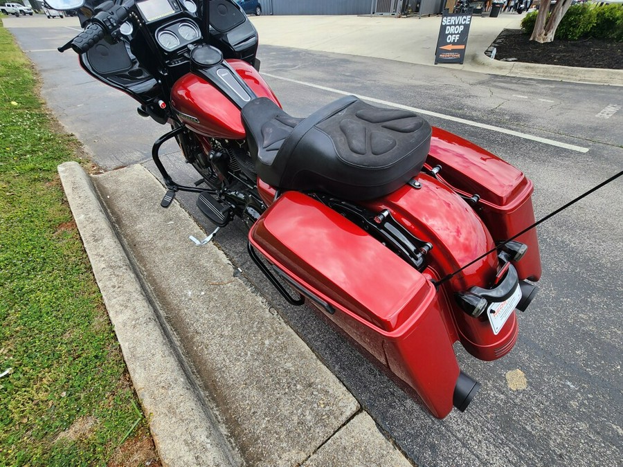 FLTRXS 2018 Road Glide Special