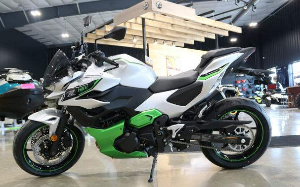 2024 Kawasaki Z7 Hybrid ABS