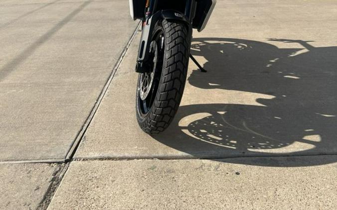 2025 Husqvarna® Svartpilen 801