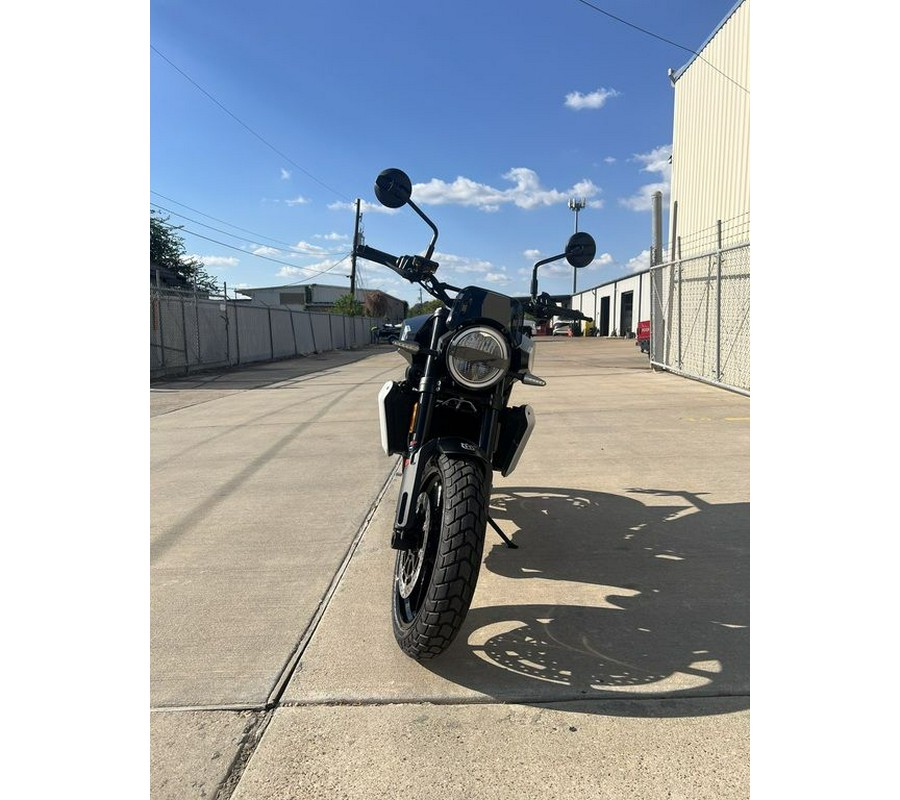 2025 Husqvarna® Svartpilen 801