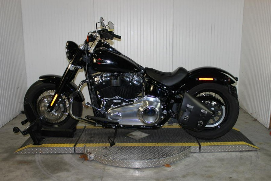 2019 Harley-Davidson® FLSL - Softail® Softail Slim®