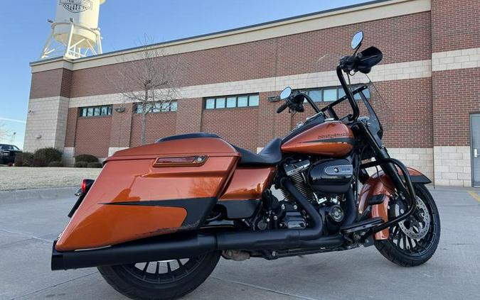 2019 Harley-Davidson® FLHRXS - Road King® Special