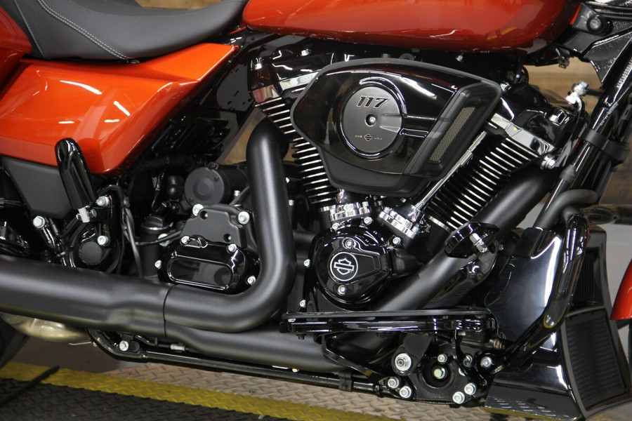 2024 Harley-Davidson Street Glide® Whiskey Fire - Black Finish