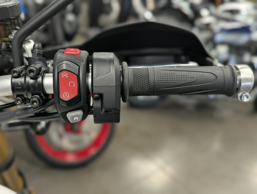 2026 Triumph Scrambler 1200 XE