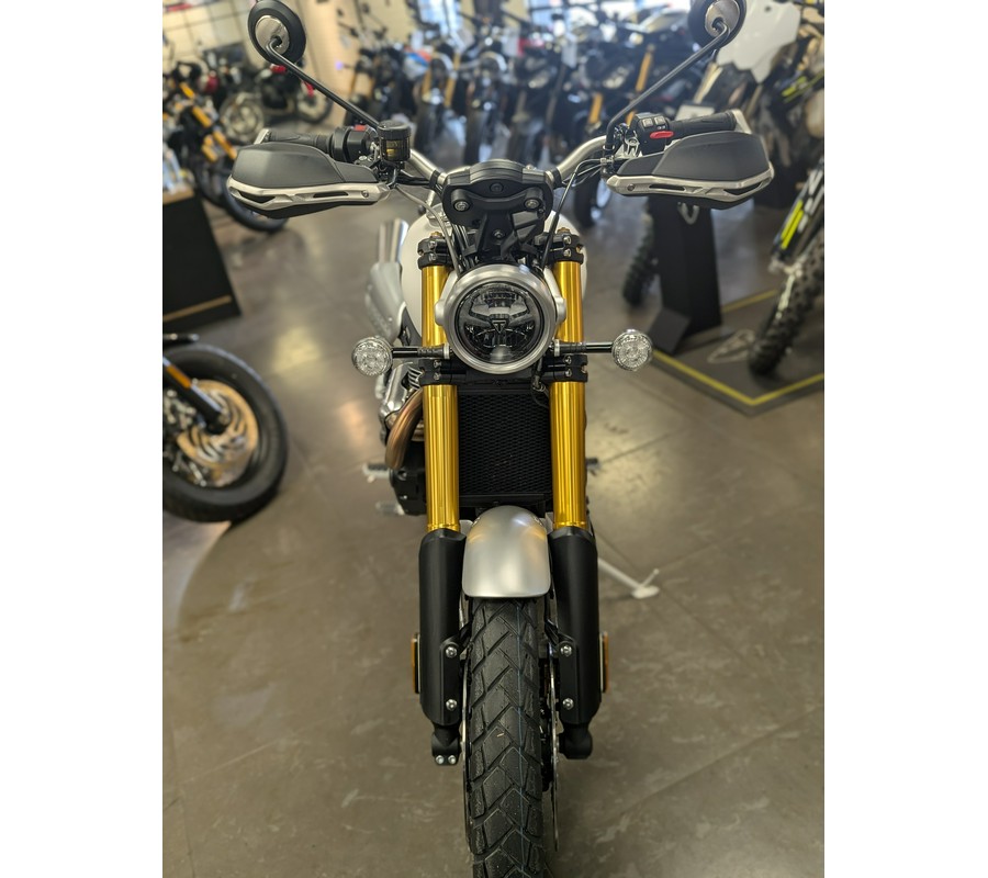 2026 Triumph Scrambler 1200 XE